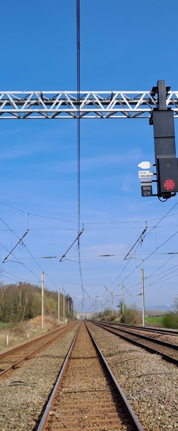 Signalling gantry installation at Warrington March 2024