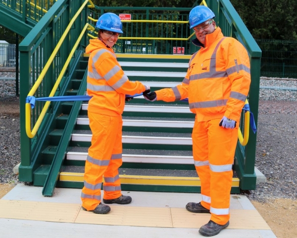 EWR Jarvis Lane footbridge opening.jpg